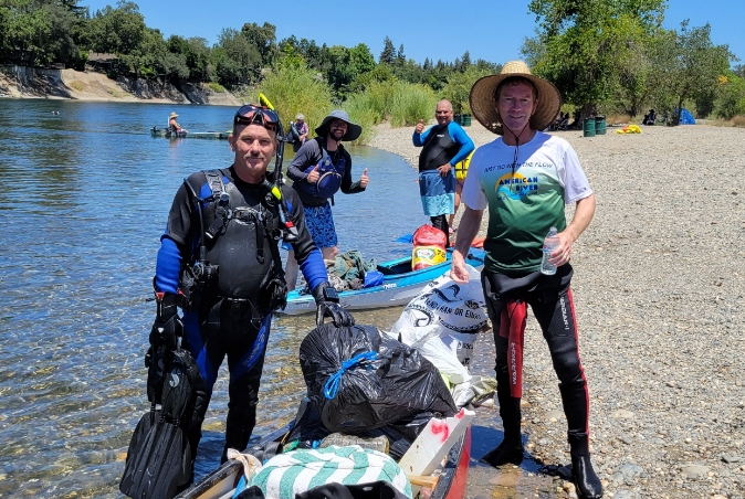 Caltrans-Stormwater-Case-Study-American-River-Trash-Cleanup-Event